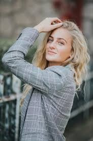 Bella